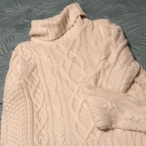 Lands End medium cropped cream turtleneck